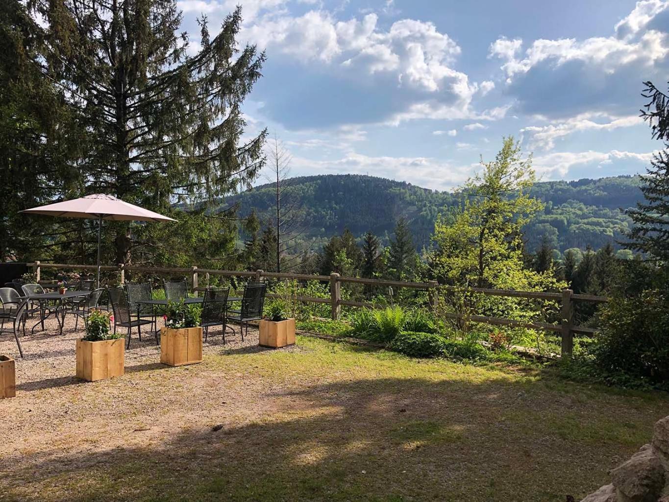 Camping Du Chateau Granges-sur-Vologne Exterior foto