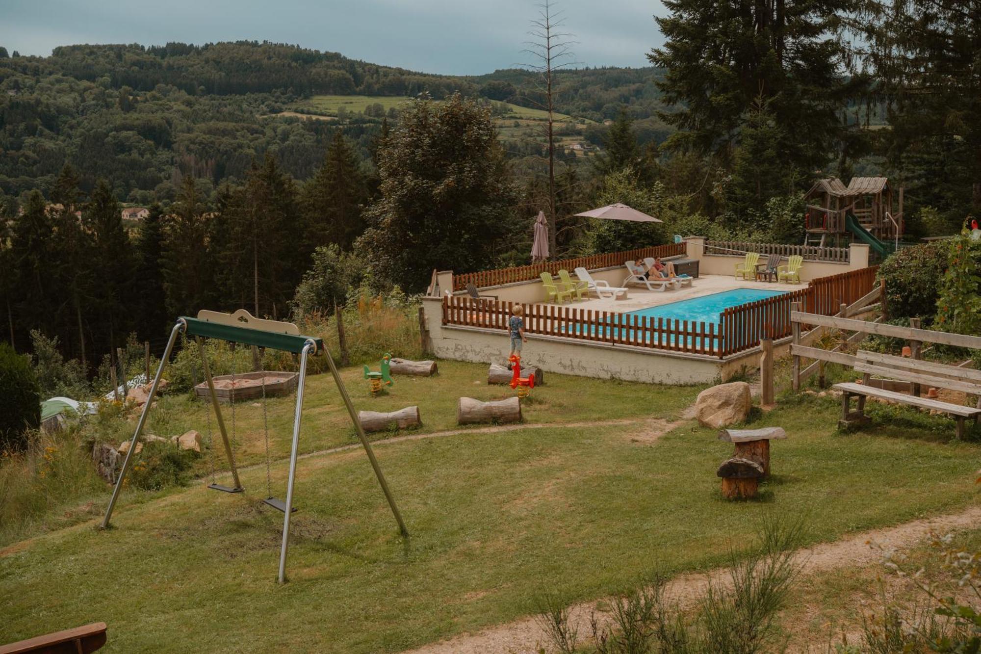Camping Du Chateau Granges-sur-Vologne Exterior foto