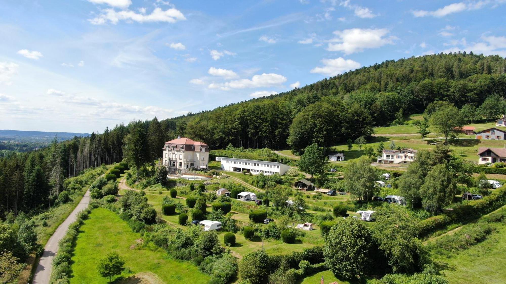 Camping Du Chateau Granges-sur-Vologne Exterior foto