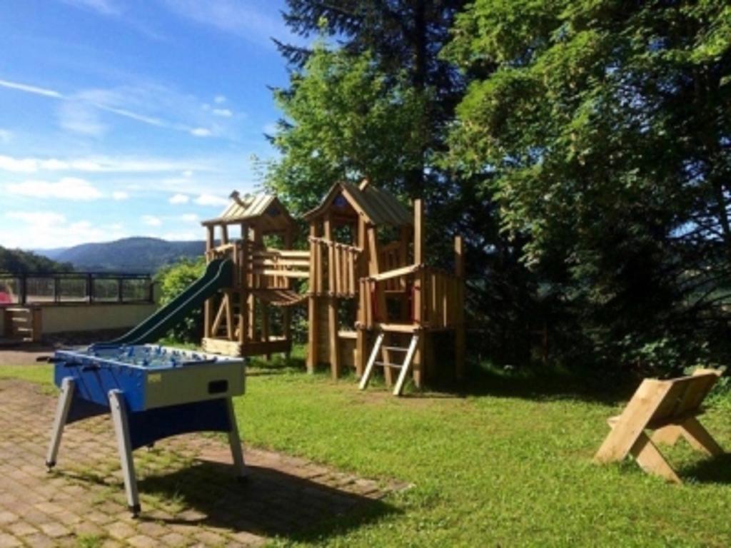 Camping Du Chateau Granges-sur-Vologne Exterior foto